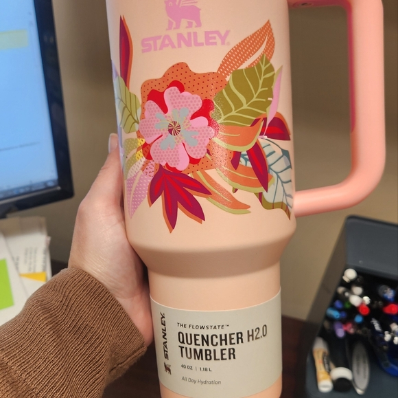 DrinkwareStanley 40 oz. Quencher H2.0 FlowState Tumbler - Picture 5 of 5